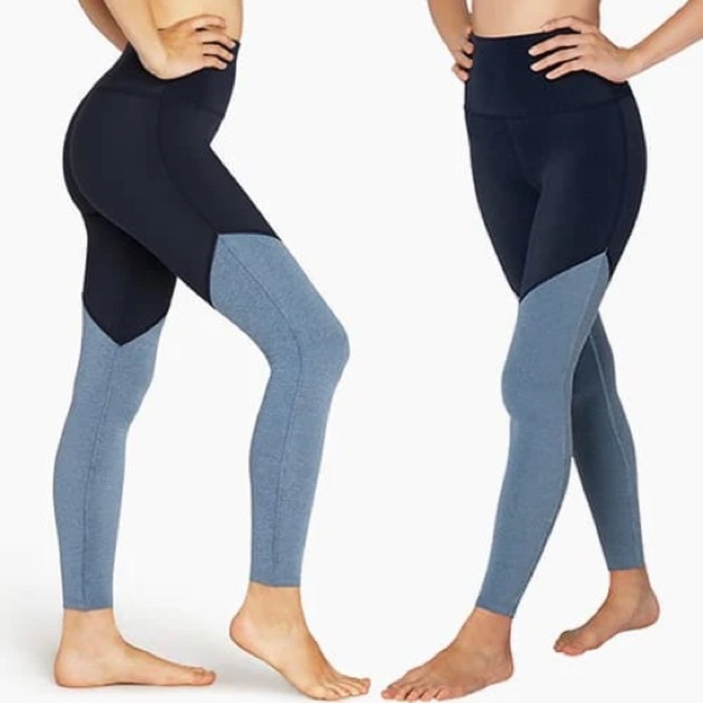 BEYOND YOGA Plush Angled High Waisted Midi Legging Small Gray